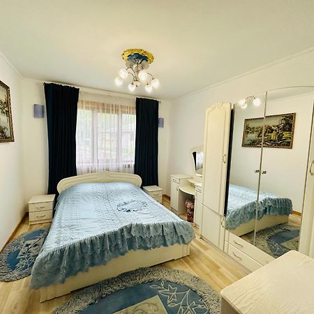 Rodynnyi Zatyshok Guest House Verkhovijna Eksteriør bilde