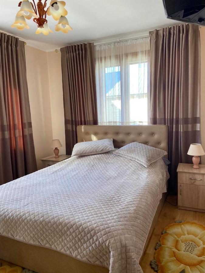 Rodynnyi Zatyshok Guest House Verkhovijna Eksteriør bilde